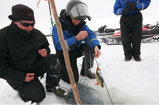 Pesca en hielo, Nellim